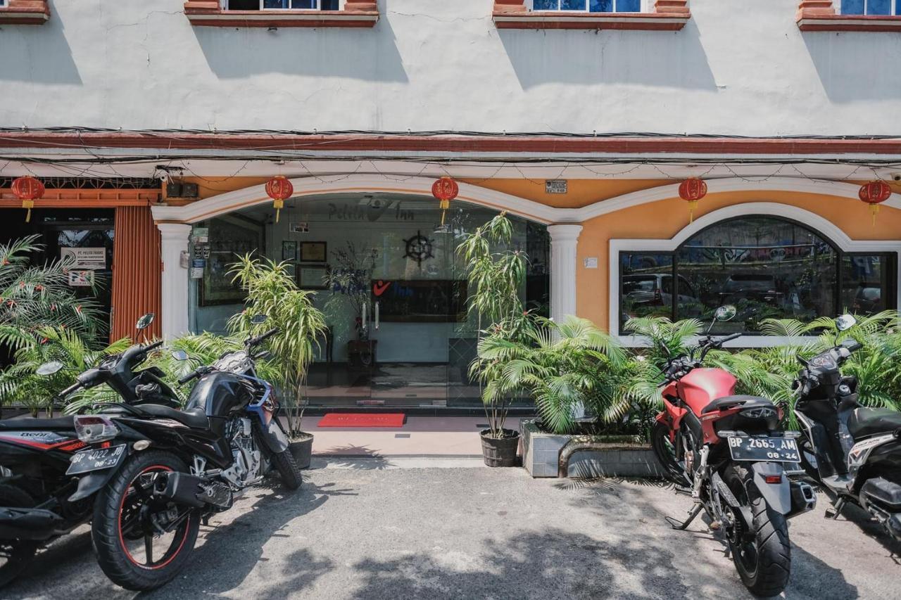 Reddoorz near Nagoya Hill Mall Batam 5 Esterno foto